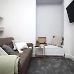 The Snug - Studio Apartment In Mount Pleasant